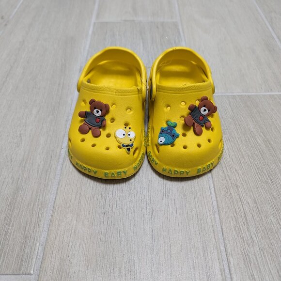 NWT Super Cute YELLOW Teddy Clogs Kids Unisex Slip-ons Sizes 12M to 7Yrs - Picture 1 of 4